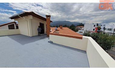 Casa de Venta Cumbaya Urb. Privada La Católica, Oportunidad