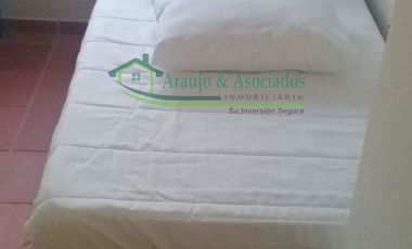 VENDEMOS CASA CON TRES APARTAMENTOS INDEPENDIENTES
