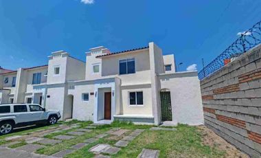 CASA EN RENTA EN METEPEC. RESIDENCIAL EL CASTAÑO 2. A UNOS MINUTOS DEL TREN INTERURBANO