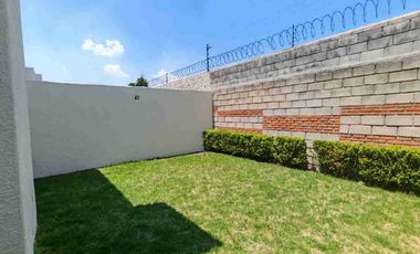CASA EN RENTA EN METEPEC. RESIDENCIAL EL CASTAÑO 2. A UNOS MINUTOS DEL TREN INTERURBANO