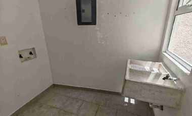 CASA EN RENTA EN METEPEC. RESIDENCIAL EL CASTAÑO 2. A UNOS MINUTOS DEL TREN INTERURBANO