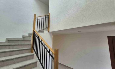 CASA EN RENTA EN METEPEC. RESIDENCIAL EL CASTAÑO 2. A UNOS MINUTOS DEL TREN INTERURBANO