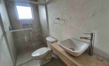 CASA EN RENTA EN METEPEC. RESIDENCIAL EL CASTAÑO 2. A UNOS MINUTOS DEL TREN INTERURBANO