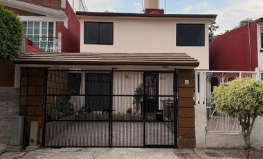 RENTA CASA EN LAS ALAMEDAS