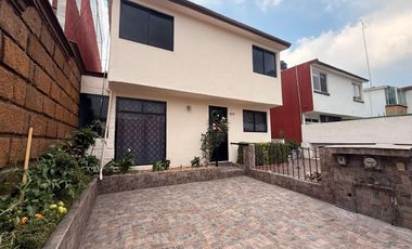 RENTA CASA EN LAS ALAMEDAS