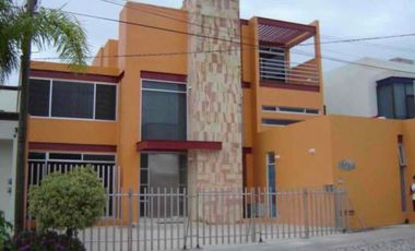 Casa en Renta en Canteras de San José