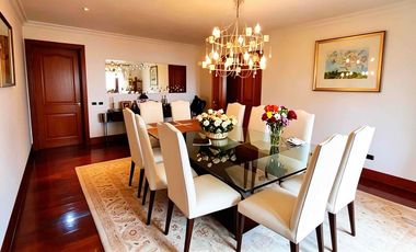 Exclusivo departamento de gran tamaño con 750 m² totales y 407 m² útiles, diseñado para quienes buscan amplitud