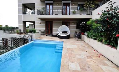 Exclusivo departamento de gran tamaño con 750 m² totales y 407 m² útiles, diseñado para quienes buscan amplitud