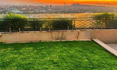 Exclusivo departamento de gran tamaño con 750 m² totales y 407 m² útiles, diseñado para quienes buscan amplitud