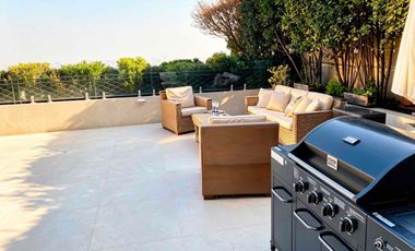 Exclusivo departamento de gran tamaño con 750 m² totales y 407 m² útiles, diseñado para quienes buscan amplitud
