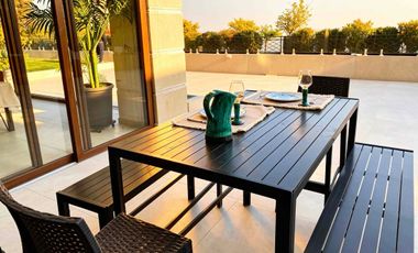 Exclusivo departamento de gran tamaño con 750 m² totales y 407 m² útiles, diseñado para quienes buscan amplitud