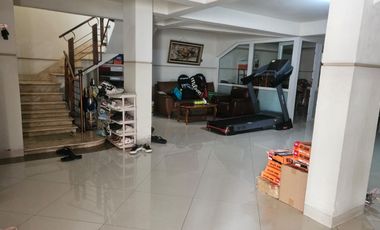 DIJUAL RUMAH KLASIK MEWAH – VILLA GADING INDAH