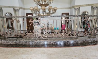 DIJUAL RUMAH KLASIK MEWAH – VILLA GADING INDAH