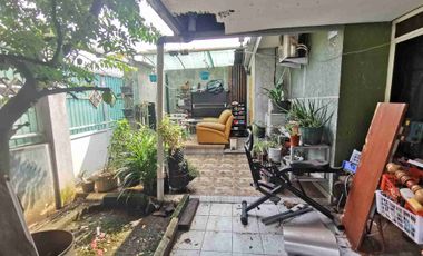 Jual cepat! Rumah hitung tanah dalam komplek migas dekat binus syahdan jakarta barat