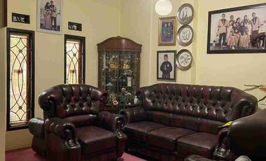 Rumah 2 lantai di Komplek one gate dkt Setra Dago Sweet Antapani Bandung