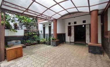 Rumah 2 lantai di Komplek one gate dkt Setra Dago Sweet Antapani Bandung