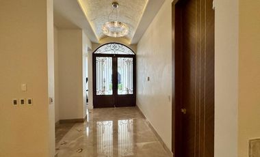 Hermosa Residencia Clásica en Venta en Rinconada Colonial, Apodaca
