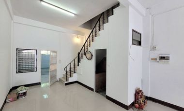 Incredible price!! Townhouse for Sale — Sinthawee Villa Village Project 6, behind Bangmod Hospital, near The Bright Rama 2 & Central Rama 2!!