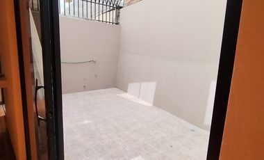 Casa 3 habitaciones con buhardilla y patio