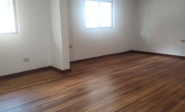 Casa 3 habitaciones con buhardilla y patio