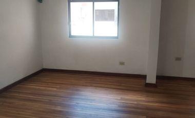 Casa 3 habitaciones con buhardilla y patio