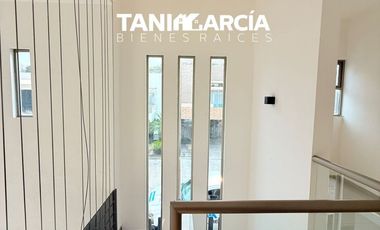Rento Bonita Casa en esquina de 4 recámaras en Fortín, Lomas de Shangrila