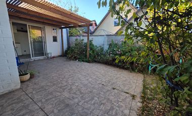 Se vende casa de un piso - pasaje cerrado - puertas del sol curauma
