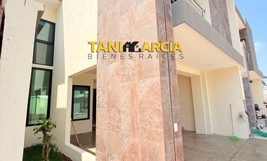 Vendo 2 Casas Nuevas con amplio jardín en Fortín, caseta con vigilancia
