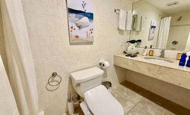 SALINAS COLON MIRAMAR: VENDO SUITE FRENTE AL MAR REMODELADA