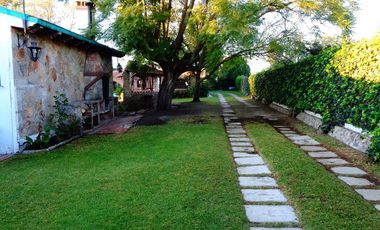 VENDO BONITA FINCA CON 2 CASAS EN TEQUISQUIAPAN