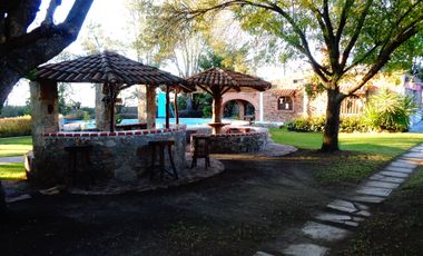 VENDO BONITA FINCA CON 2 CASAS EN TEQUISQUIAPAN