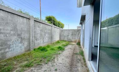 Alquilo hermoso departamento de estreno,  planta baja, disponible en Agosto