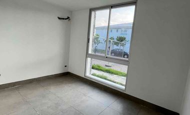 Alquilo hermoso departamento de estreno,  planta baja, disponible en Agosto