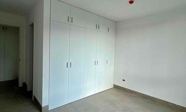 Alquilo hermoso departamento de estreno,  planta baja, disponible en Agosto