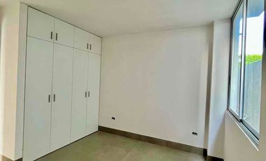 Alquilo hermoso departamento de estreno,  planta baja, disponible en Agosto