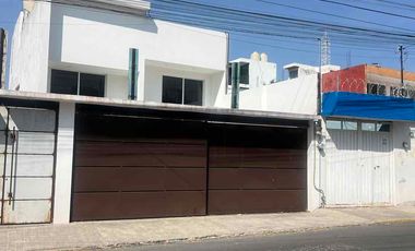 CASA  REFORMADA, CON CONSTRUCCIÓN NUEVA 5 habitaciones COL. Patrimonio