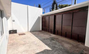 CASA  REFORMADA, CON CONSTRUCCIÓN NUEVA 5 habitaciones COL. Patrimonio