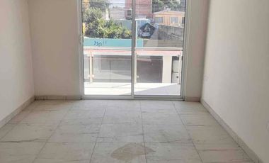 CASA  REFORMADA, CON CONSTRUCCIÓN NUEVA 5 habitaciones COL. Patrimonio