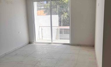 CASA  REFORMADA, CON CONSTRUCCIÓN NUEVA 5 habitaciones COL. Patrimonio