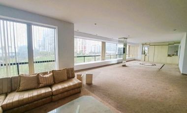 VENDO AMPLIO DEPARTAMENTO FRENTE AL MAR EN MIRAFLORES - MALECÓN 28 DE JULIO