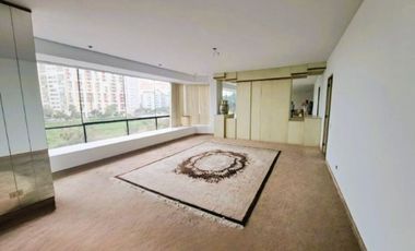 VENDO AMPLIO DEPARTAMENTO FRENTE AL MAR EN MIRAFLORES - MALECÓN 28 DE JULIO