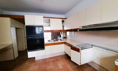 VENDO AMPLIO DEPARTAMENTO FRENTE AL MAR EN MIRAFLORES - MALECÓN 28 DE JULIO