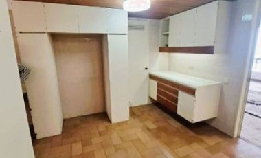 VENDO AMPLIO DEPARTAMENTO FRENTE AL MAR EN MIRAFLORES - MALECÓN 28 DE JULIO