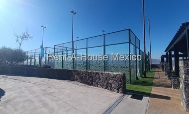 Casa en Renta, Zibatá, 149 m2 | 3 sec. 3 baños, Mini Splits, | Alberca, canchas, Jardín infantil | Frente a Parque