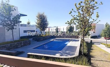 Casa en Renta, Zibatá, 149 m2 | 3 sec. 3 baños, Mini Splits, | Alberca, canchas, Jardín infantil | Frente a Parque