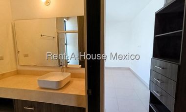 Casa en Renta, Zibatá, 149 m2 | 3 sec. 3 baños, Mini Splits, | Alberca, canchas, Jardín infantil | Frente a Parque