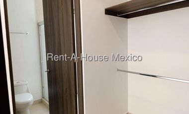 Casa en Renta, Zibatá, 149 m2 | 3 sec. 3 baños, Mini Splits, | Alberca, canchas, Jardín infantil | Frente a Parque