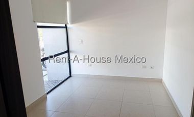 Casa en Renta, Zibatá, 149 m2 | 3 sec. 3 baños, Mini Splits, | Alberca, canchas, Jardín infantil | Frente a Parque