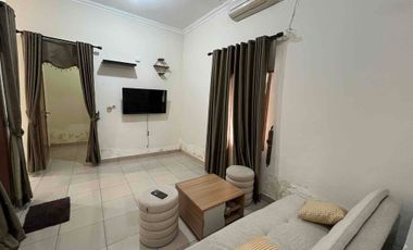 Disewakan Rumah Full Furnish lokasi KM 7 depan Gramedia