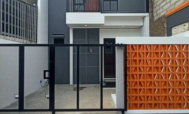 Rumah 2 LANTAI Harga 1 LANTAI hanya 10 Menit ke Alun-alun kota Cimahi Dijual